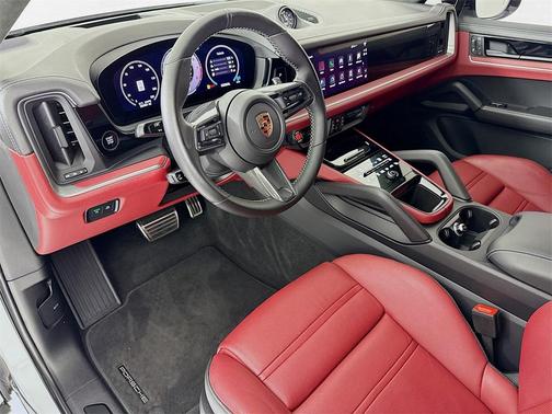 2024 Porsche Cayenne Turbo GT