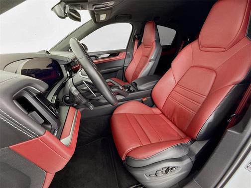 2024 Porsche Cayenne Turbo GT