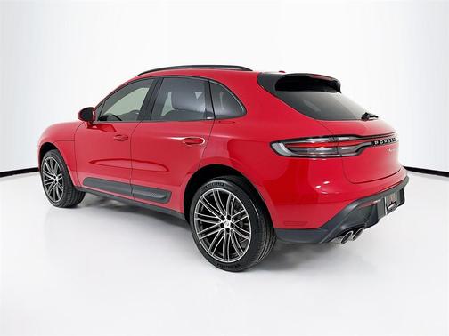 2026 Porsche Macan 