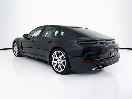 2026 Porsche Panamera 