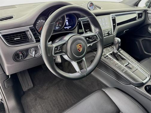 2017 Porsche Macan 