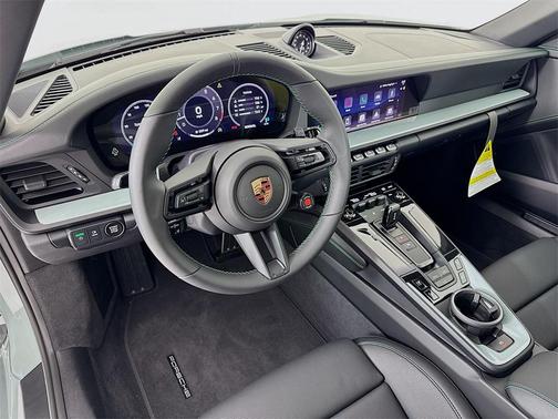 2026 Porsche 911 Carrera 4S Cabriolet