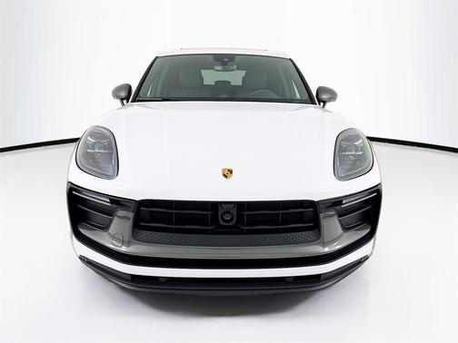 2026 Porsche Macan T