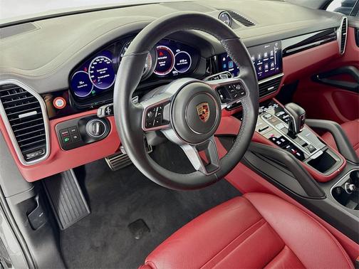 2023 Porsche Cayenne S