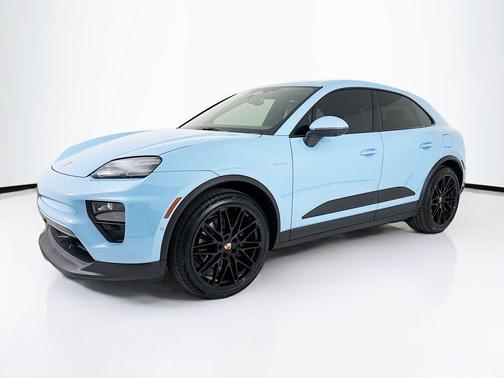 2026 Porsche Macan 