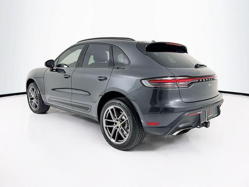 2026 Porsche Macan 