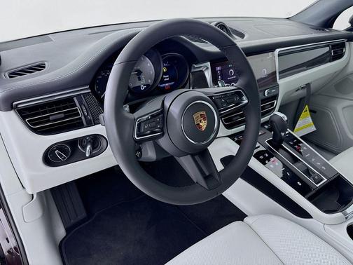 Copper 2026 Porsche Macan Macan