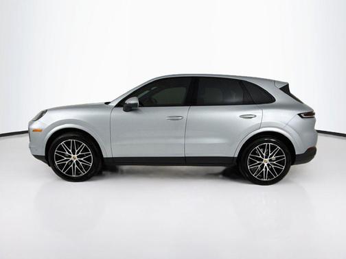 Dolomite Silver Metallic 2026 Porsche Cayenne