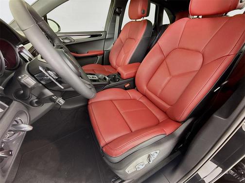 2026 Porsche Macan T