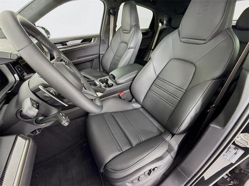 2025 Porsche Cayenne Cayenne Turbo E-Hybrid