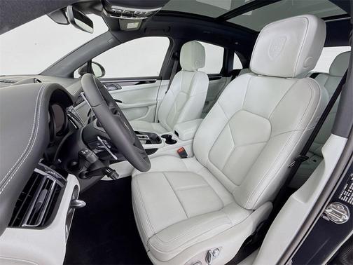 2026 Porsche Macan T