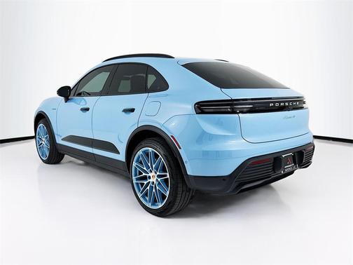 2024 Porsche Macan 4