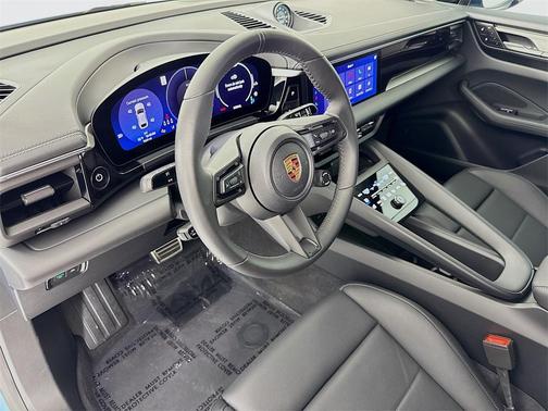 2024 Porsche Macan 4