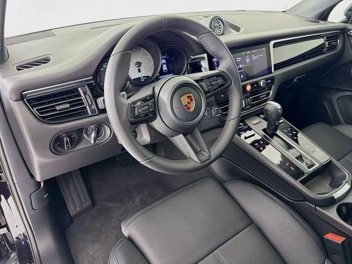 Jet Black 2026 Porsche Macan Macan