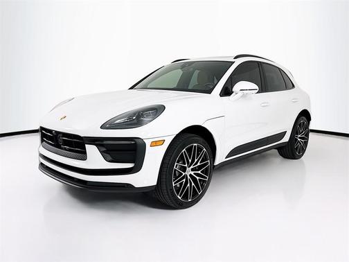 2026 Porsche Macan 