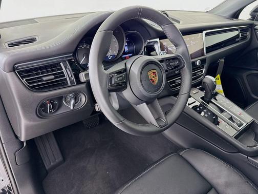 Jet Black Metallic 2026 Porsche Macan Macan