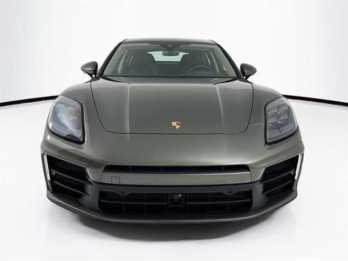 2025 Porsche Panamera 