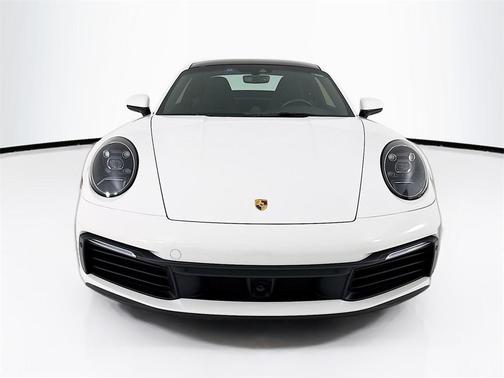 2020 Porsche 911 Carrera
