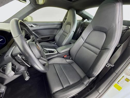 2020 Porsche 911 Carrera