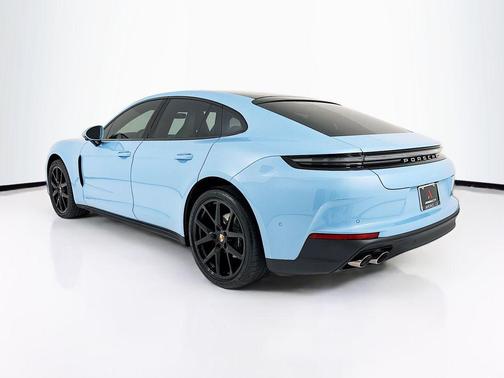 2026 Porsche Panamera 