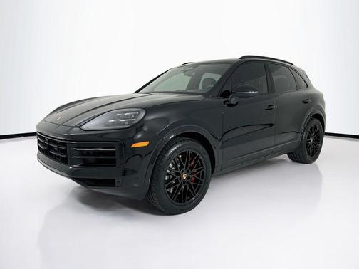 Chromite Black Metallic 2026 Porsche Cayenne Cayenne