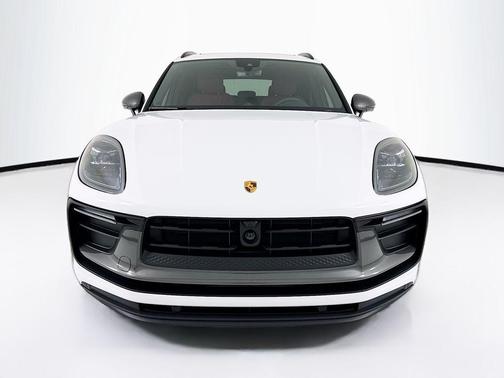 2026 Porsche Macan T