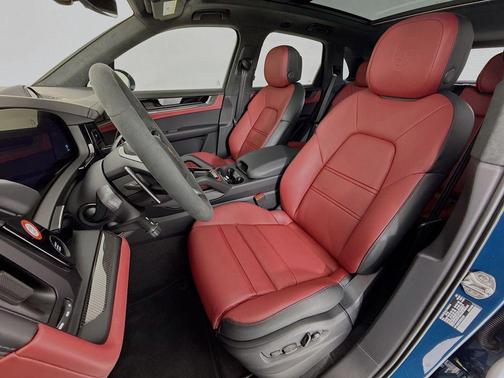 2026 Porsche Cayenne GTS