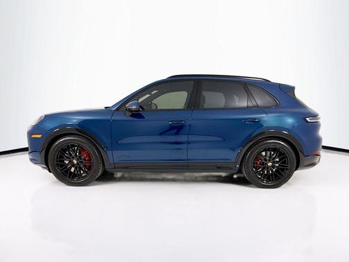 2026 Porsche Cayenne GTS