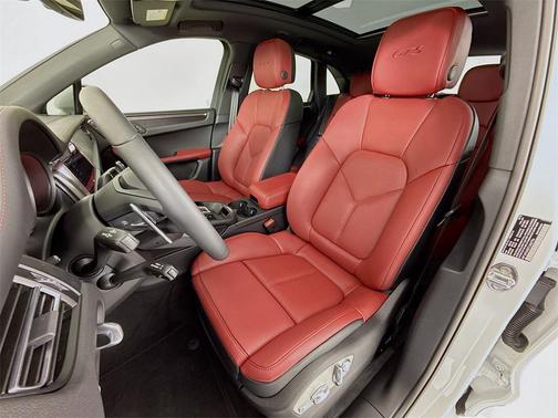 2026 Porsche Macan GTS