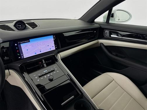 2026 Porsche Panamera 