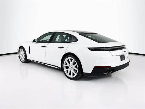 2026 Porsche Panamera 