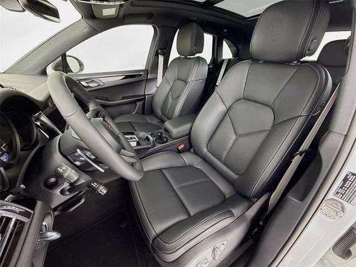 2026 Porsche Macan T