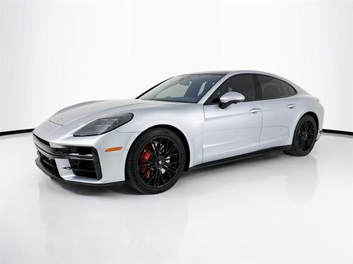 2026 Porsche Panamera GTS