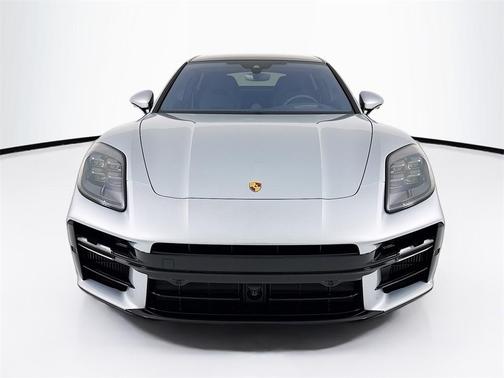 2026 Porsche Panamera GTS