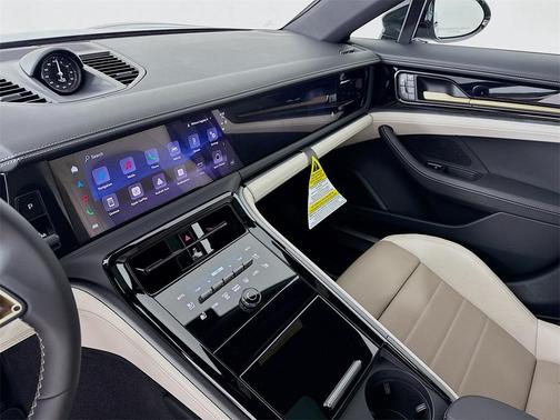 2026 Porsche Panamera 