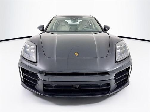 2026 Porsche Panamera 4