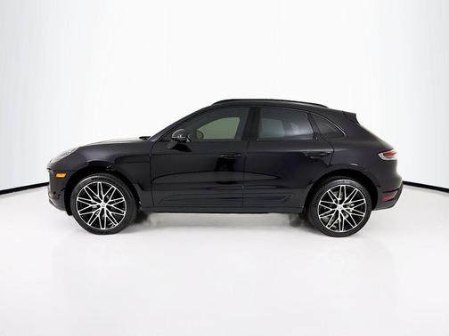 Jet Black 2026 Porsche Macan Macan