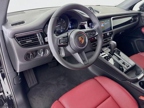 Jet Black 2026 Porsche Macan Macan