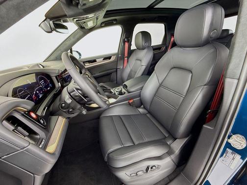 2026 Porsche Cayenne GTS