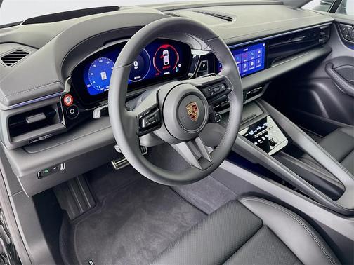 2025 Porsche Macan 4S