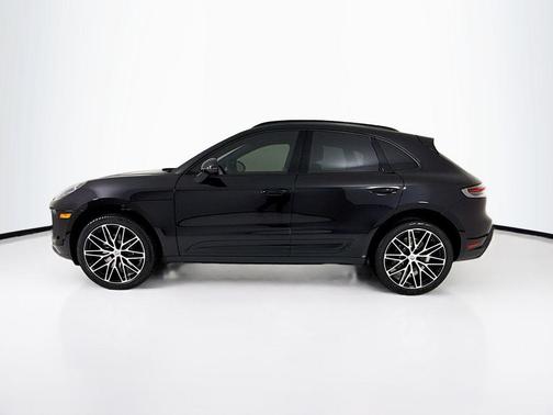 Jet Black 2026 Porsche Macan Macan