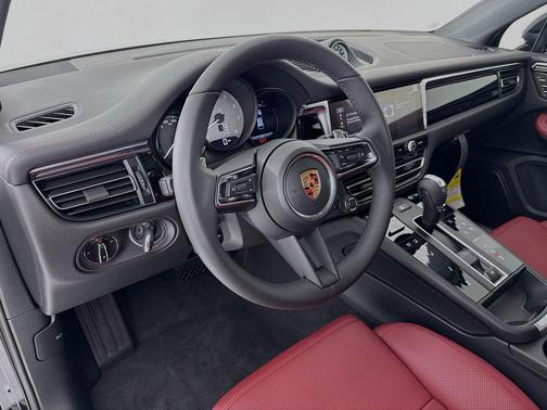 Jet Black 2026 Porsche Macan Macan