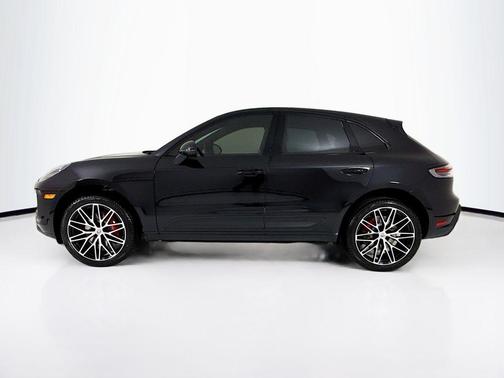 Jet Black 2026 Porsche Macan Macan