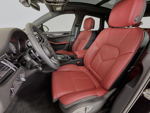Jet Black 2026 Porsche Macan Macan