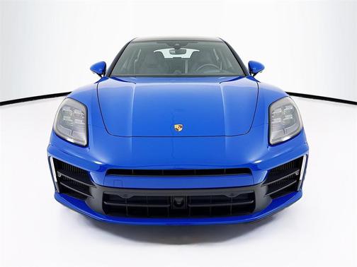 2025 Porsche Panamera 