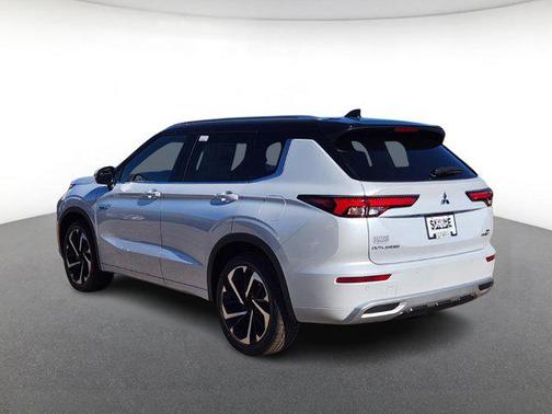 2025 Mitsubishi Outlander PHEV SEL