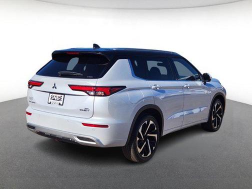 2025 Mitsubishi Outlander PHEV SEL