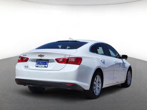 Summit White 2024 Chevrolet Malibu FWD 1LT