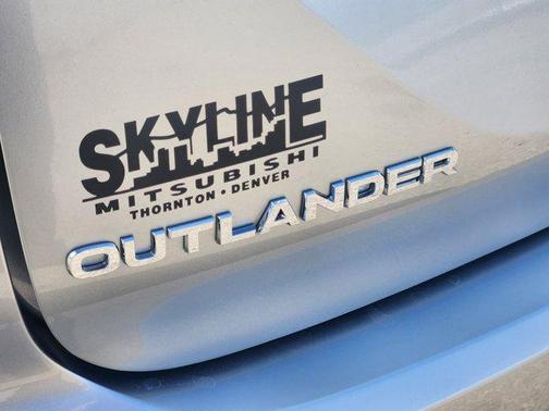 Alloy Silver Metallic 2026 Mitsubishi Outlander ES 1.5T S-AWC