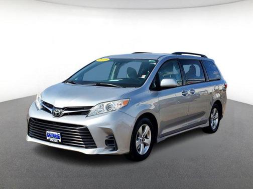 2018 Toyota Sienna LE